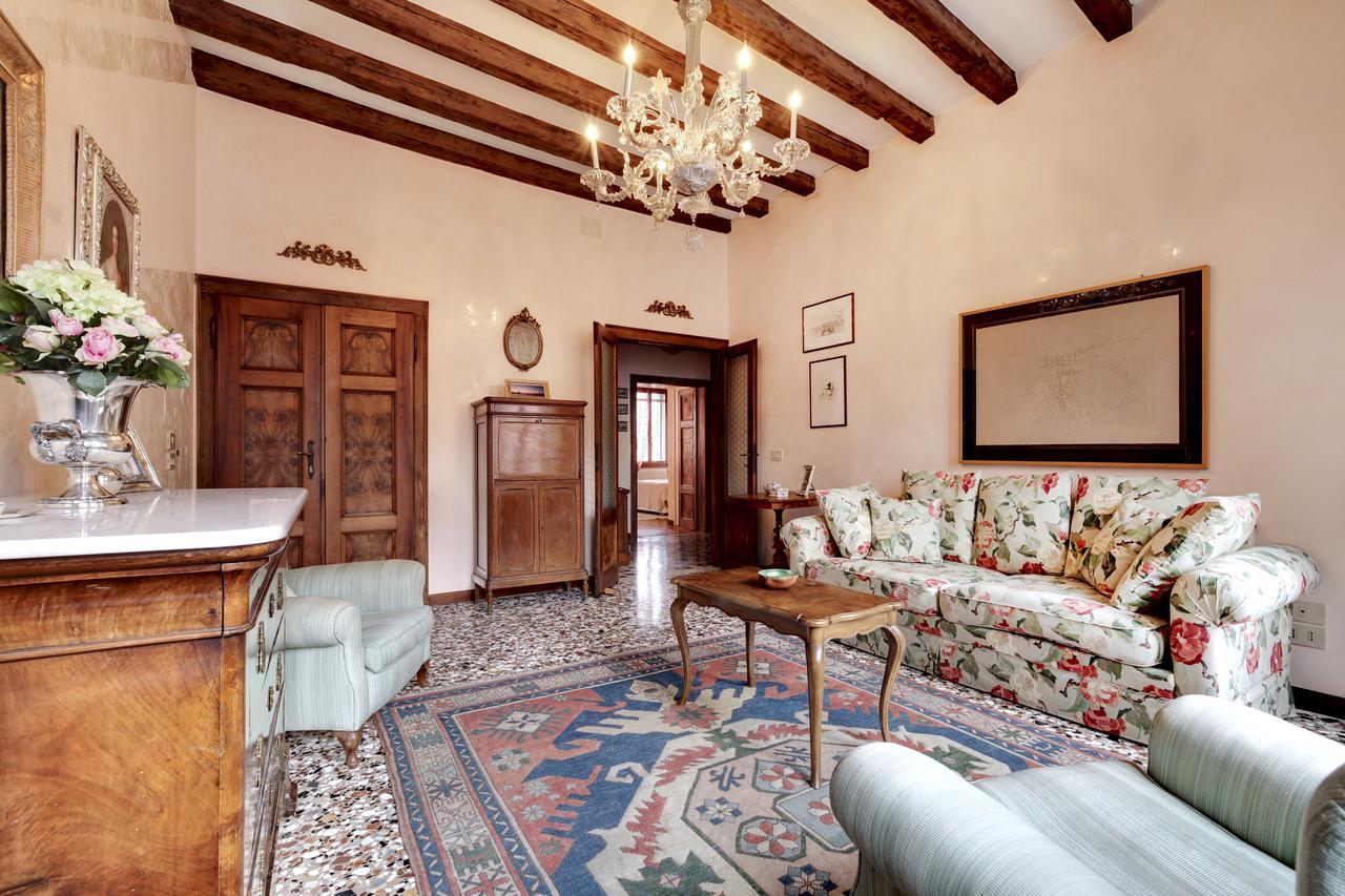Biennale Apt Balcony Apartment Venice Exterior photo